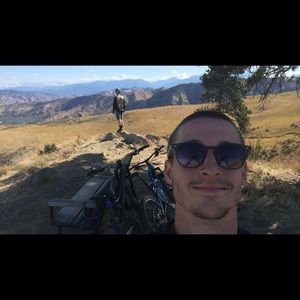 Meet your Posher, Dale